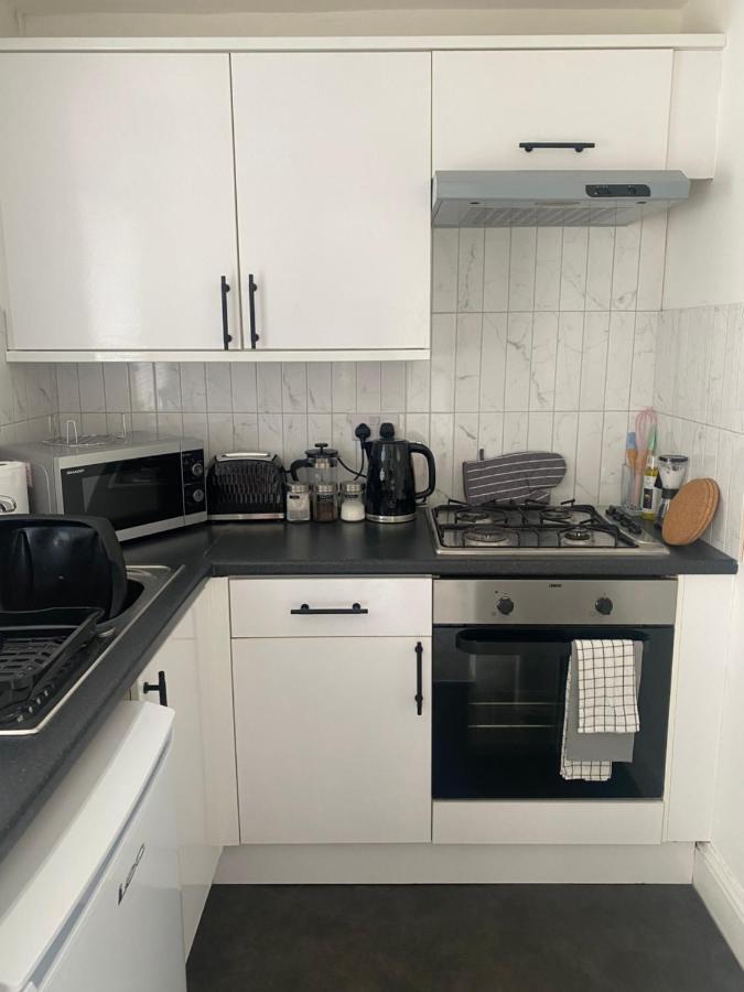 Stylish Central Basement Studio, With Outdoor Space Hove Esterno foto