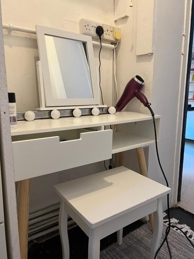 Stylish Central Basement Studio, With Outdoor Space Hove Esterno foto